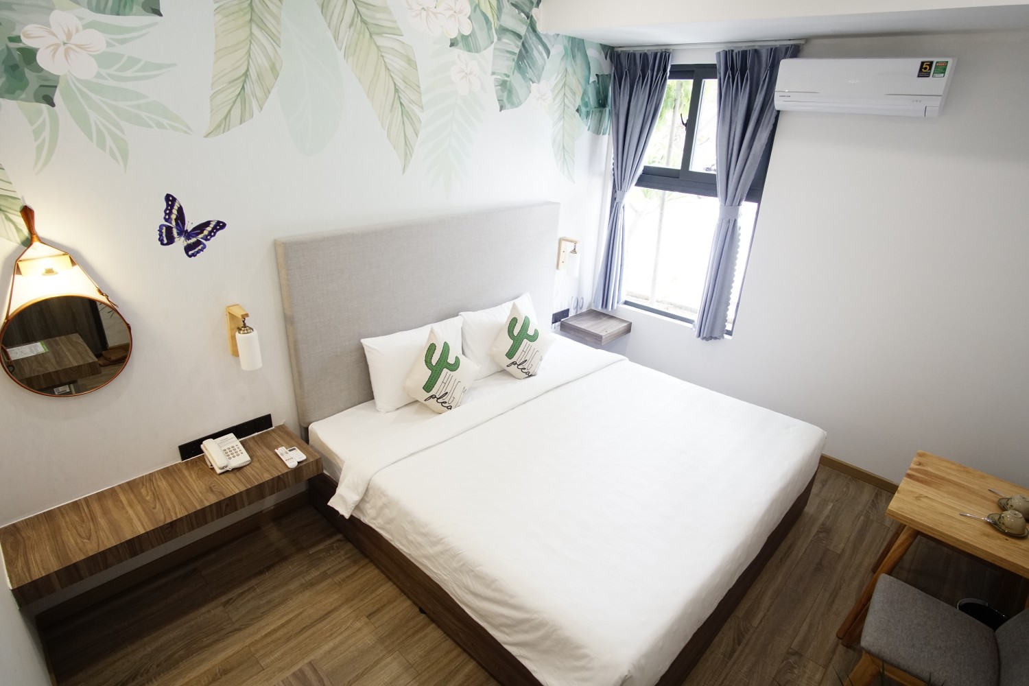 Deluxe Double room (phòng 01 giường Super King 2 mét)